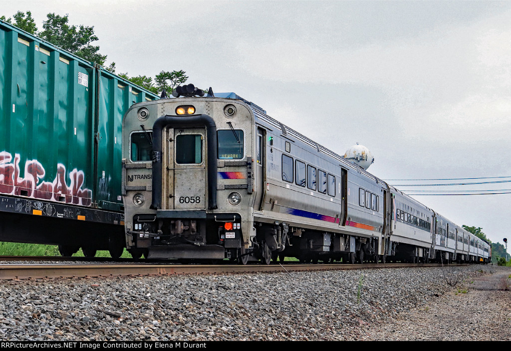 NJT 6058 on train 5512